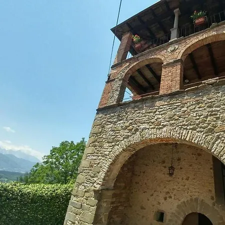 House With Pool Exclusive Use *